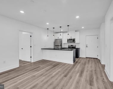 330 Cecil B Moore Avenue - Photo Thumbnail 9