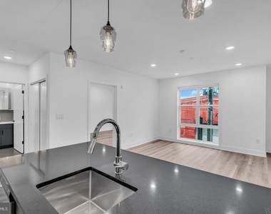 330 Cecil B Moore Avenue - Photo Thumbnail 5