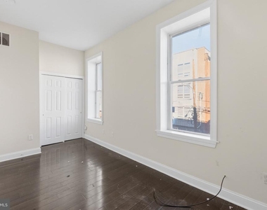 1832 N 18th Street - Photo Thumbnail 11