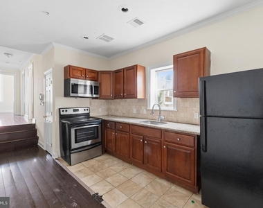 1832 N 18th Street - Photo Thumbnail 3