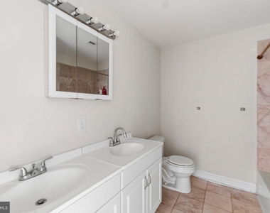 1832 N 18th Street - Photo Thumbnail 10