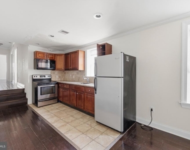 1832 N 18th Street - Photo Thumbnail 1