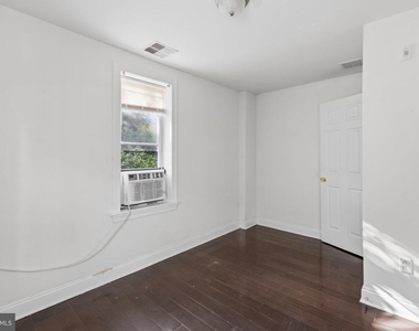 1832 N 18th Street - Photo Thumbnail 5