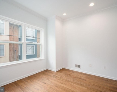 1014 S Cleveland Street - Photo Thumbnail 9