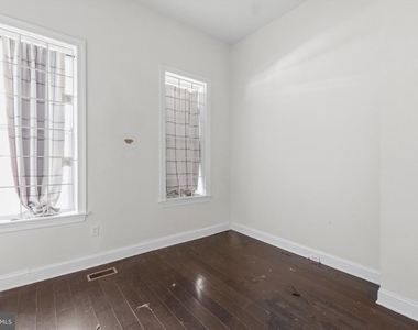 1832 N 18th Street - Photo Thumbnail 4