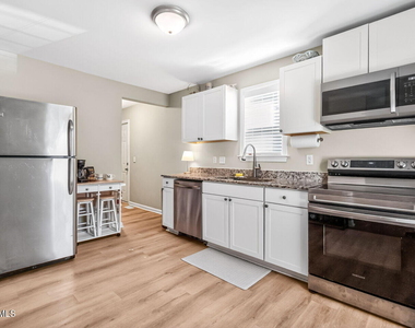 418 N Allen Road - Photo Thumbnail 6
