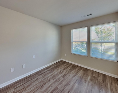 38 E Lumber Court - Photo Thumbnail 3