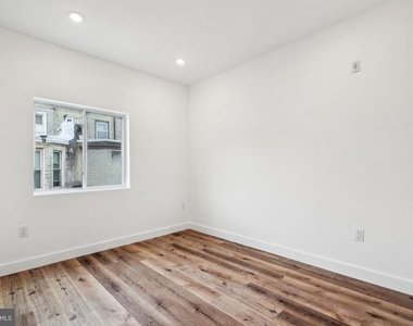 2632 N 11th Street - Photo Thumbnail 8