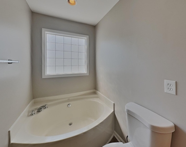 5224 Anchorage Way - Photo Thumbnail 9