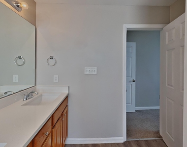 5224 Anchorage Way - Photo Thumbnail 8