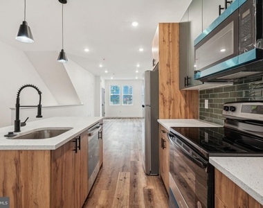 2630 N 11th Street - Photo Thumbnail 6