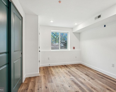2630 N 11th Street - Photo Thumbnail 8