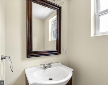 2033 E Letterly Street - Photo Thumbnail 17