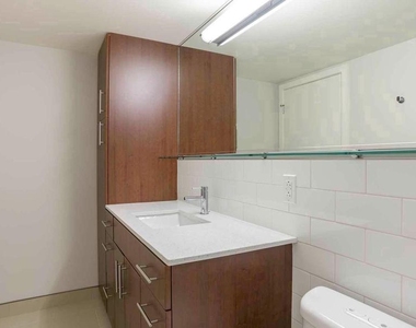 2200 Benjamin Franklin Parkway - Photo Thumbnail 9