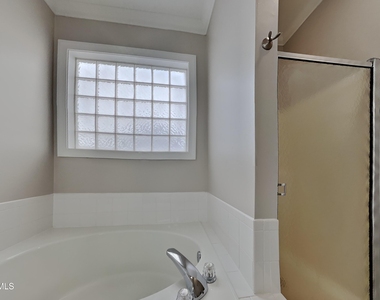 79 Kerrylane Drive - Photo Thumbnail 8
