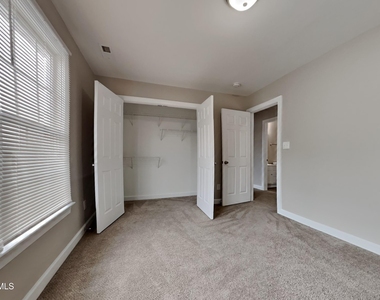 79 Kerrylane Drive - Photo Thumbnail 11
