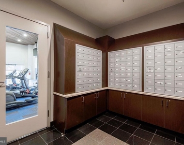 2100 Walnut Street - Photo Thumbnail 2