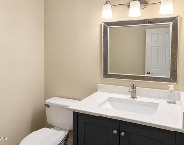 214 Clearport Drive - Photo Thumbnail 8
