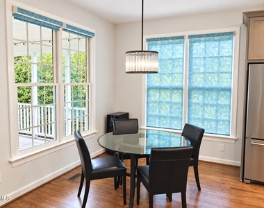 214 Clearport Drive - Photo Thumbnail 7