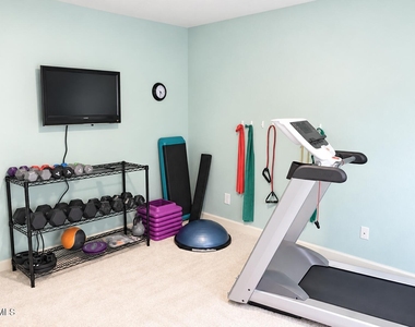 214 Clearport Drive - Photo Thumbnail 15
