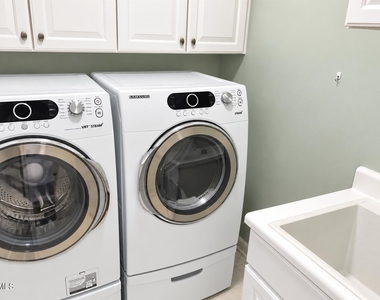 214 Clearport Drive - Photo Thumbnail 19