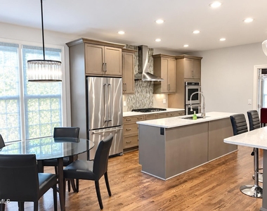 214 Clearport Drive - Photo Thumbnail 3