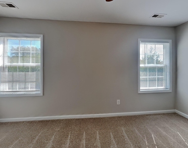 30 Rowan Drive - Photo Thumbnail 16