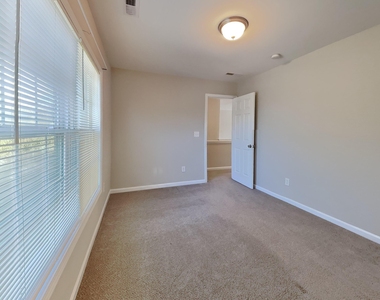 30 Rowan Drive - Photo Thumbnail 12