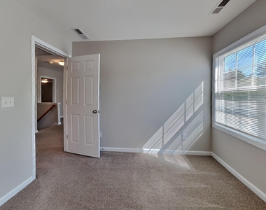30 Rowan Drive - Photo Thumbnail 9