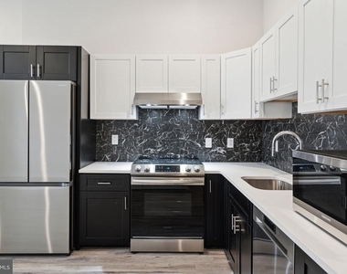 6144 Germantown Avenue - Photo Thumbnail 3