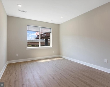 408-10 N Front Street - Photo Thumbnail 9