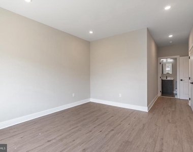 408-10 N Front Street - Photo Thumbnail 10