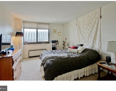 1420 Locust - Photo Thumbnail 6