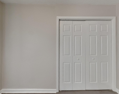 105 Pinto Lane - Photo Thumbnail 3