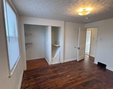 4806 Rosalie Street - Photo Thumbnail 11