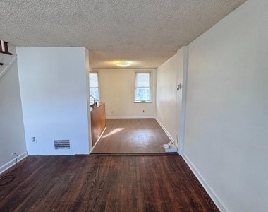 4806 Rosalie Street - Photo Thumbnail 2