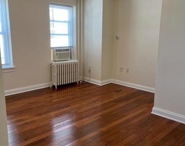18 W Spring Avenue - Photo Thumbnail 7