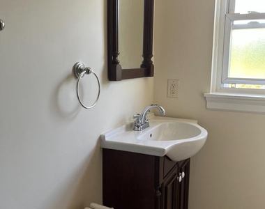 18 W Spring Avenue - Photo Thumbnail 9