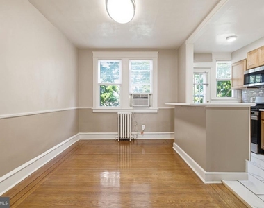 320 Highland Avenue - Photo Thumbnail 7