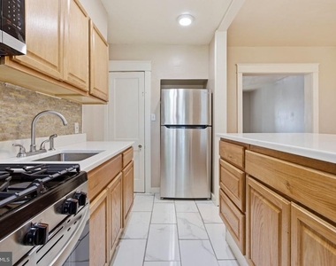 320 Highland Avenue - Photo Thumbnail 11