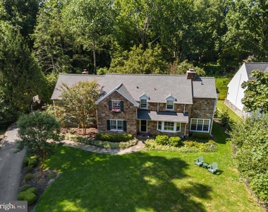 507 Meadowbrook Circle - Photo Thumbnail 2