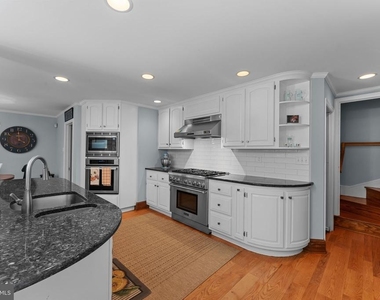 507 Meadowbrook Circle - Photo Thumbnail 11