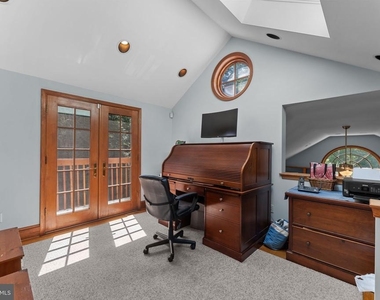 507 Meadowbrook Circle - Photo Thumbnail 17