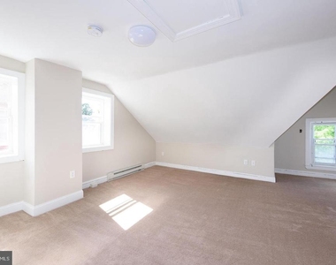 214 Highland Avenue - Photo Thumbnail 17
