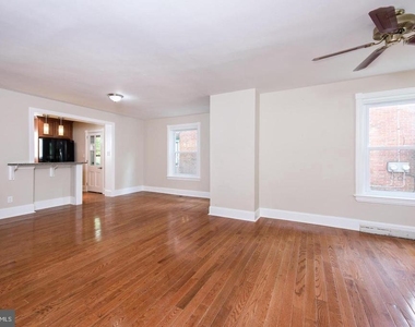 214 Highland Avenue - Photo Thumbnail 6