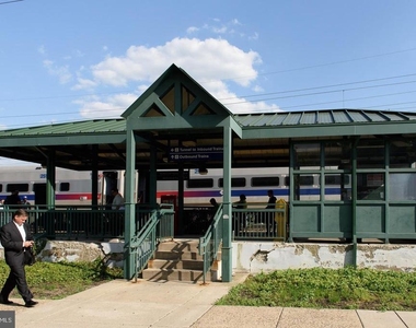 214 Highland Avenue - Photo Thumbnail 23