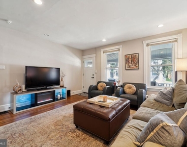 222 N New Street - Photo Thumbnail 4