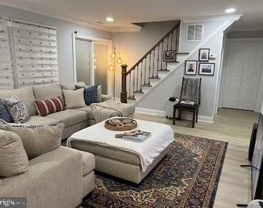34 Ring Lane - Photo Thumbnail 1
