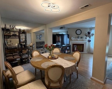 572 Atwood Court - Photo Thumbnail 5