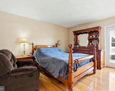 1316 Brown Avenue - Photo Thumbnail 5
